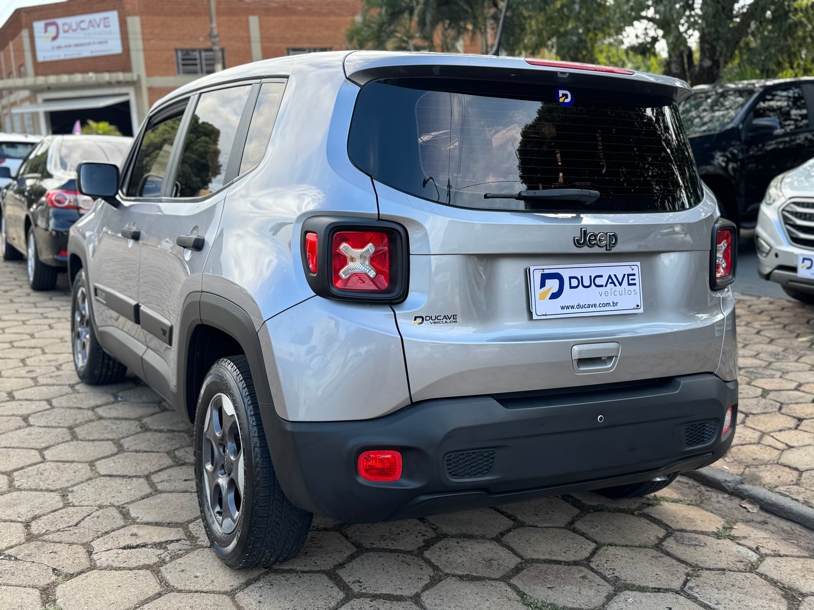 Jeep Renegade 2019 — foto 7