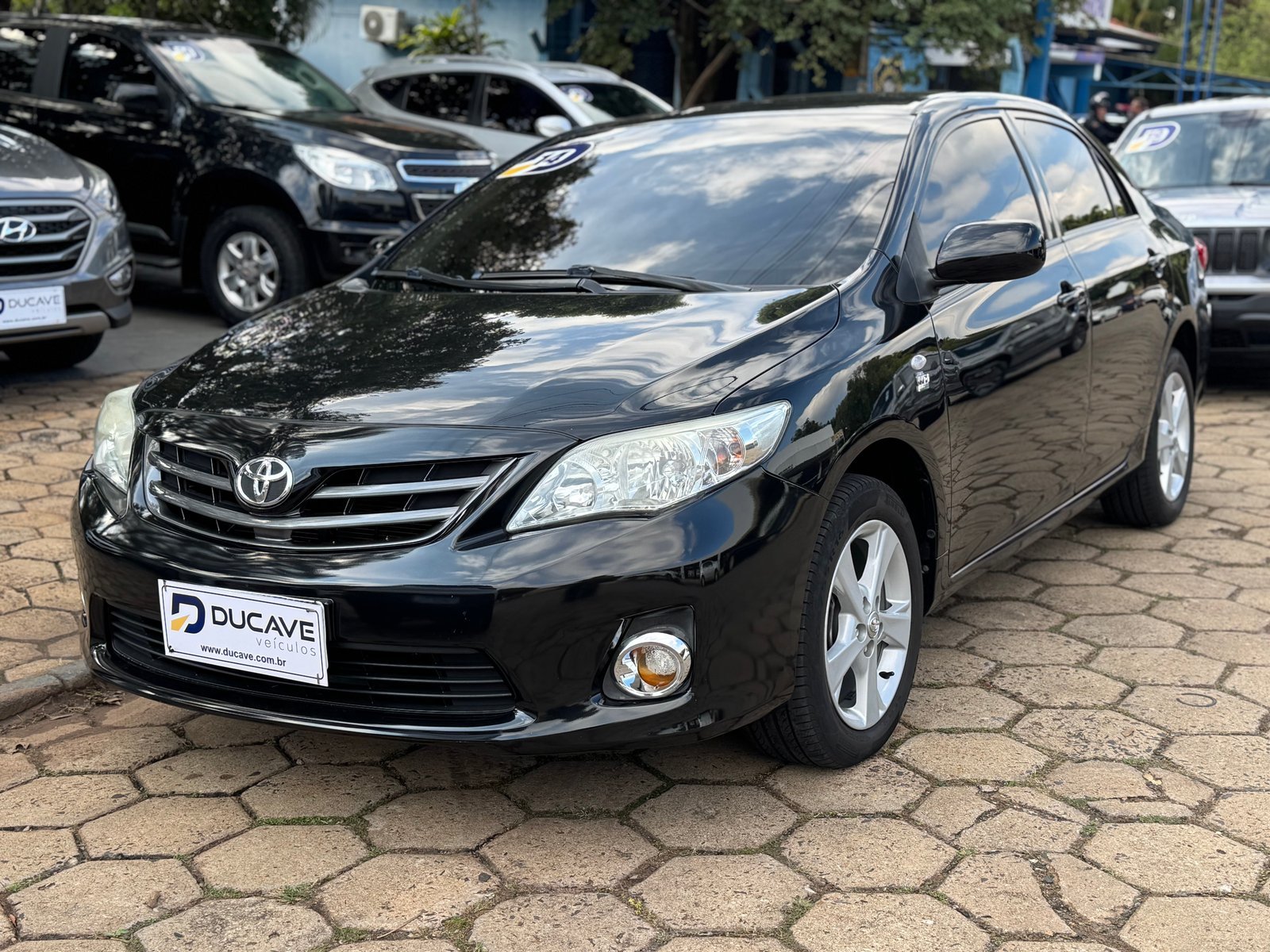 Toyota Corolla 2014 — foto 2