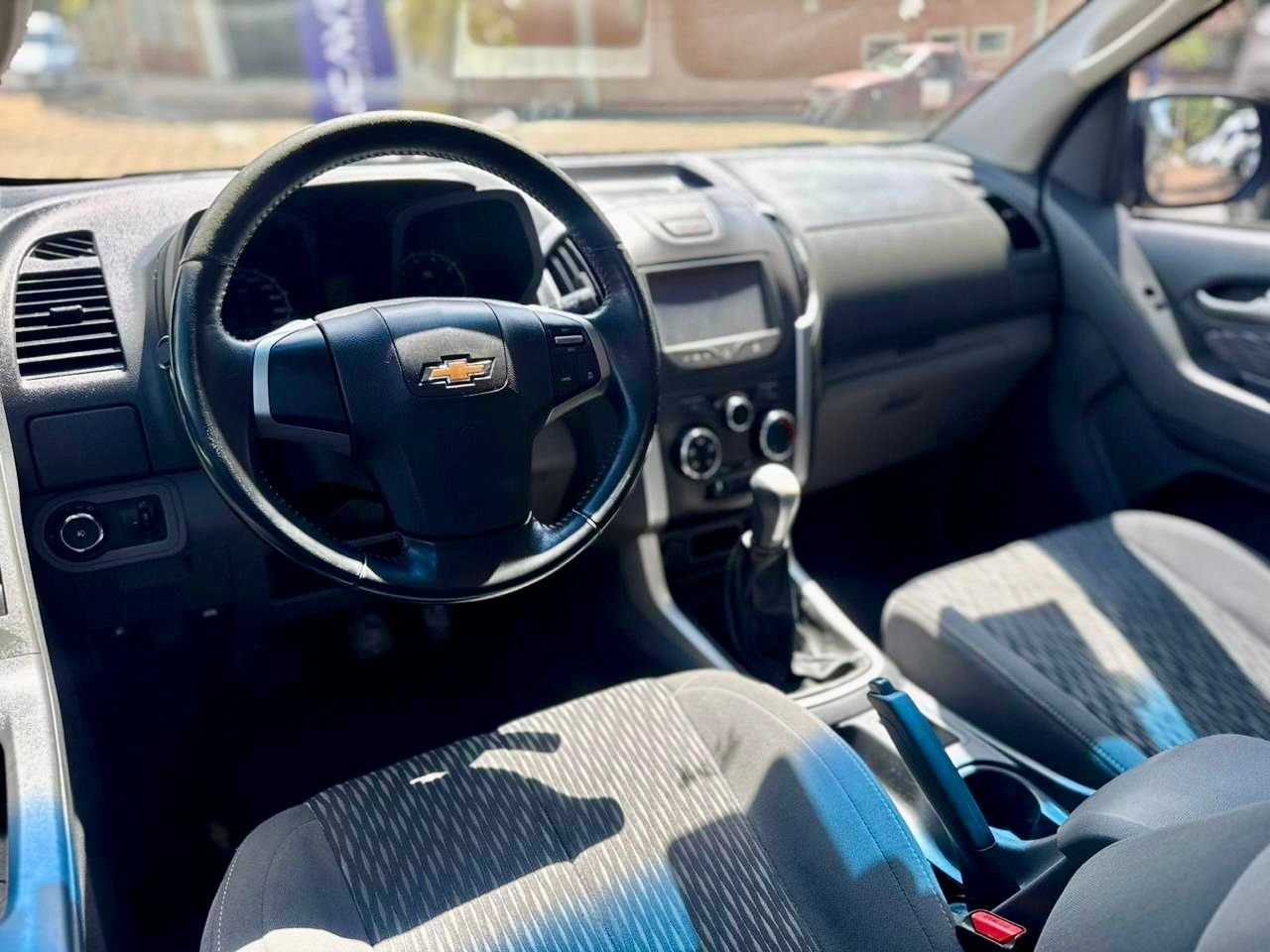 Chevrolet S10 2014 — foto 9