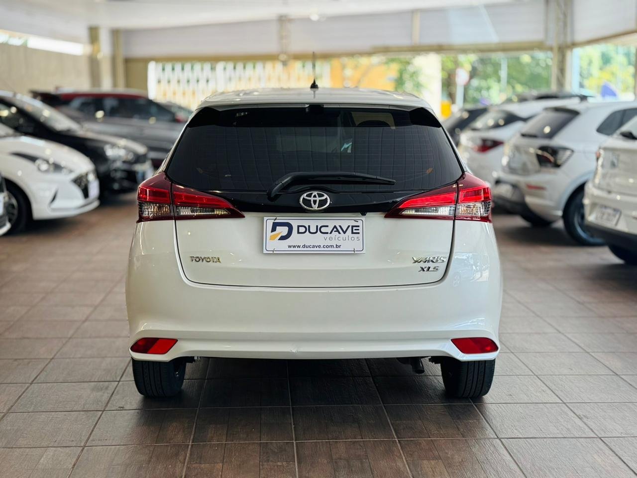 Toyota Yaris 2019 — foto 6