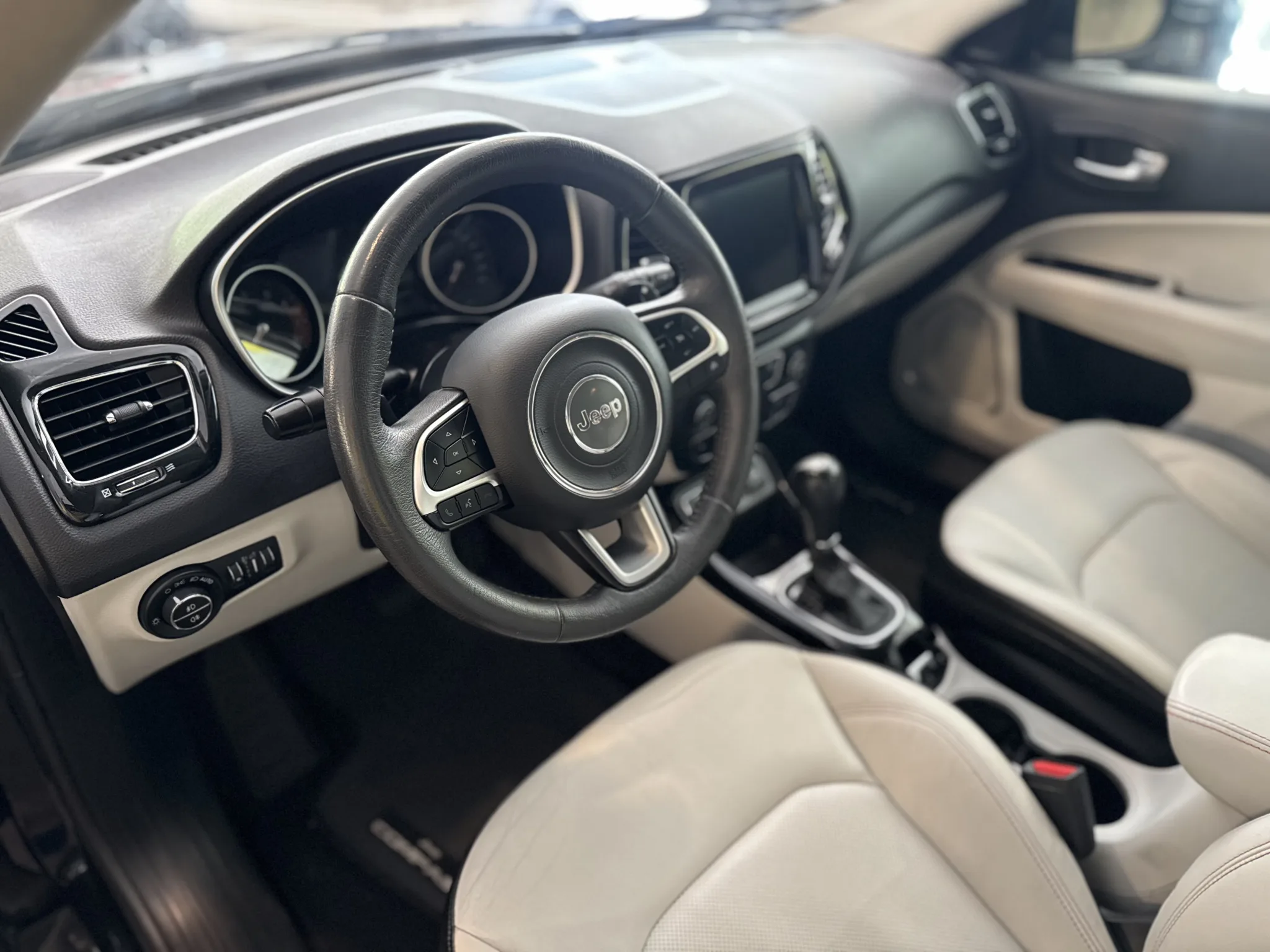 Jeep Compass 2018 — foto 8