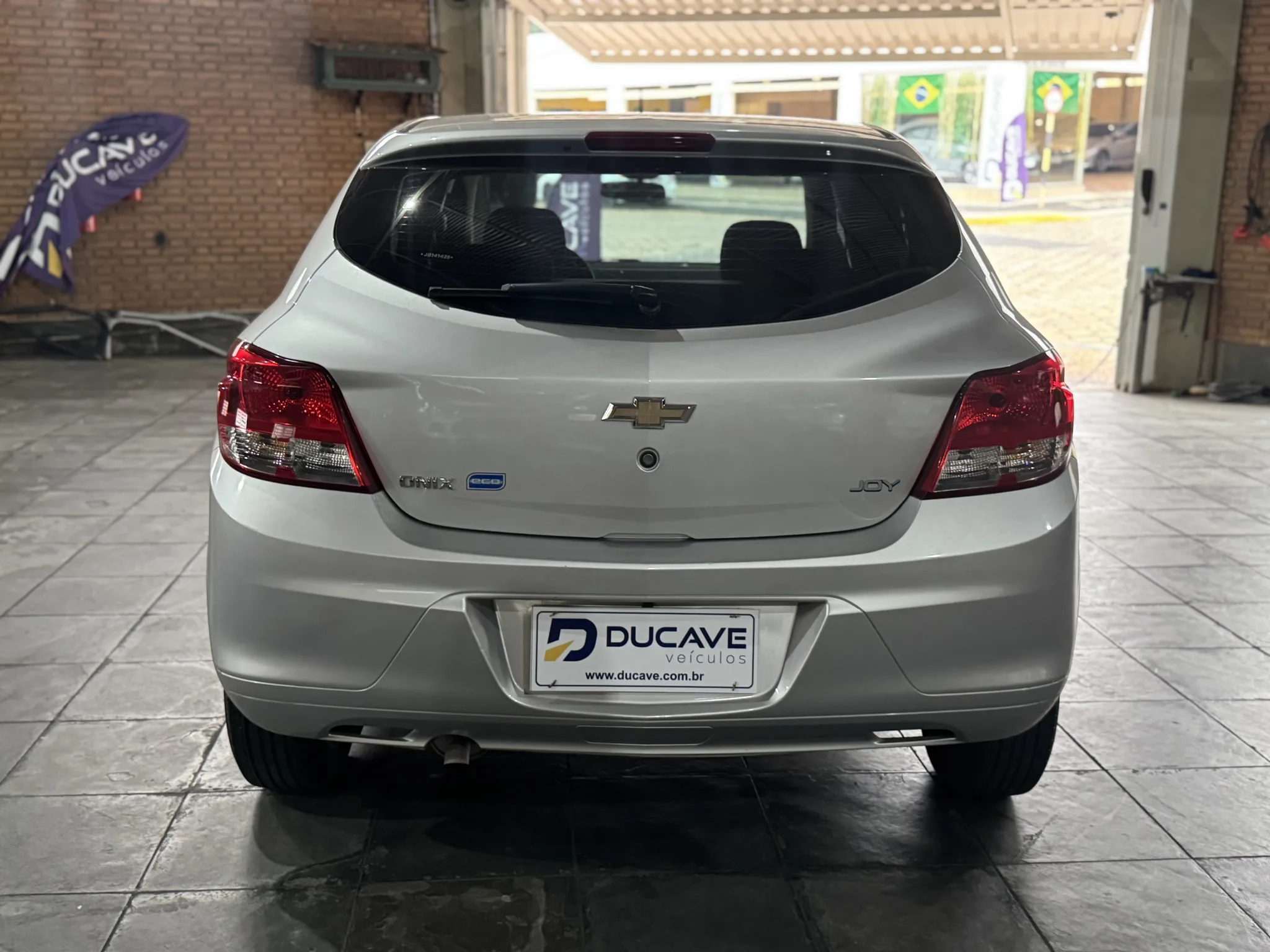 Chevrolet Onix 2018 — foto 5