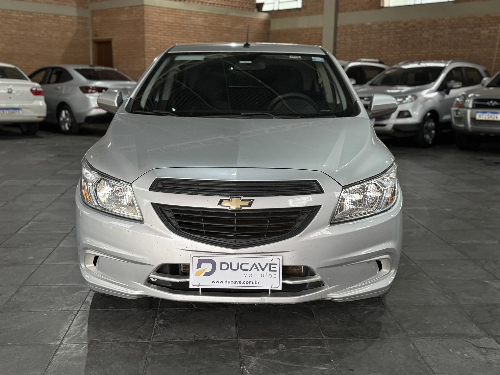 Chevrolet Onix 2018 — foto 1