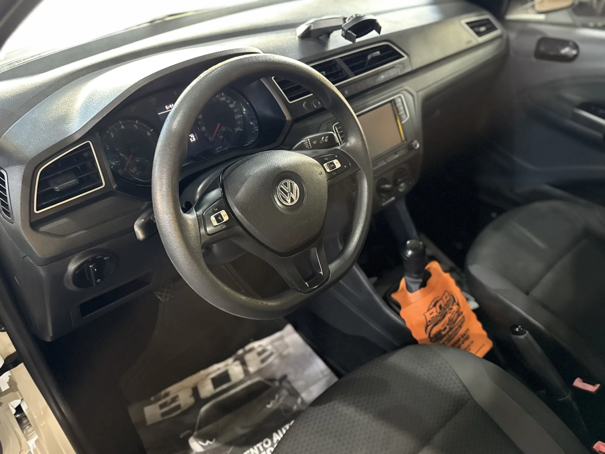 Volkswagen Voyage 2020 — foto 12