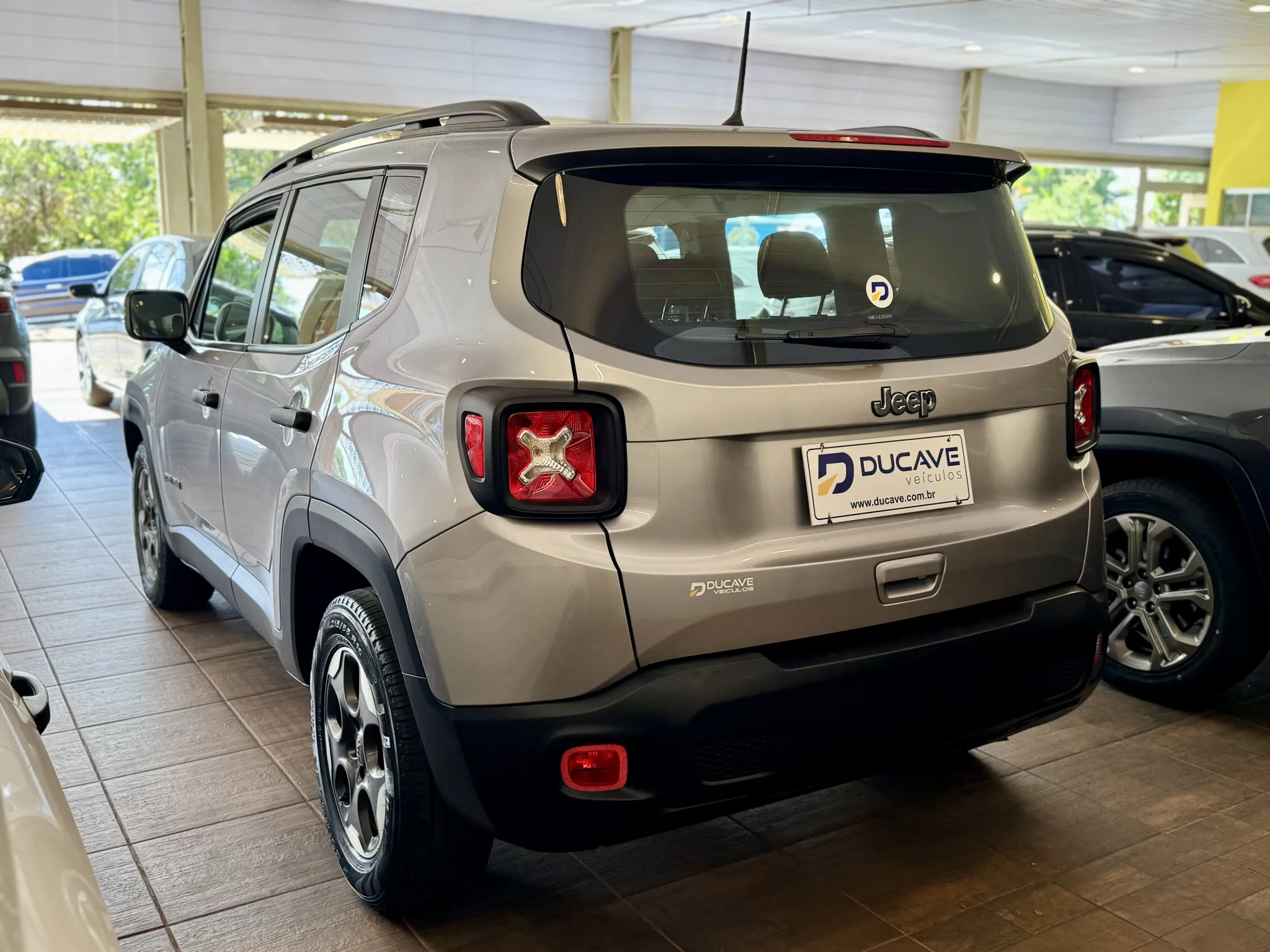 Jeep Renegade 2021 — foto 10